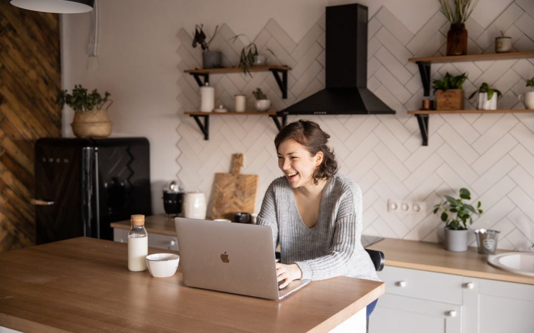 Free Movies on the Web – Reasons Why They’re the Better and More Convenient Choice