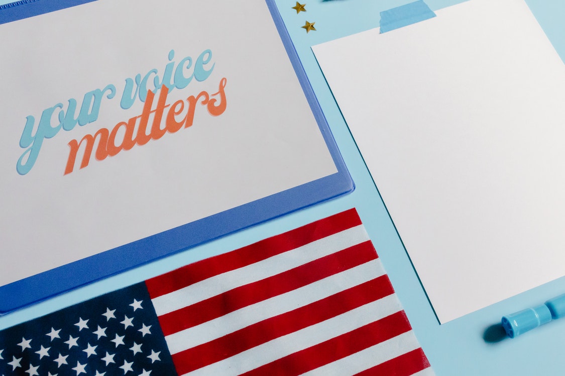 reasons-to-have-a-custom-flag-designed-by-an-experienced-person-a